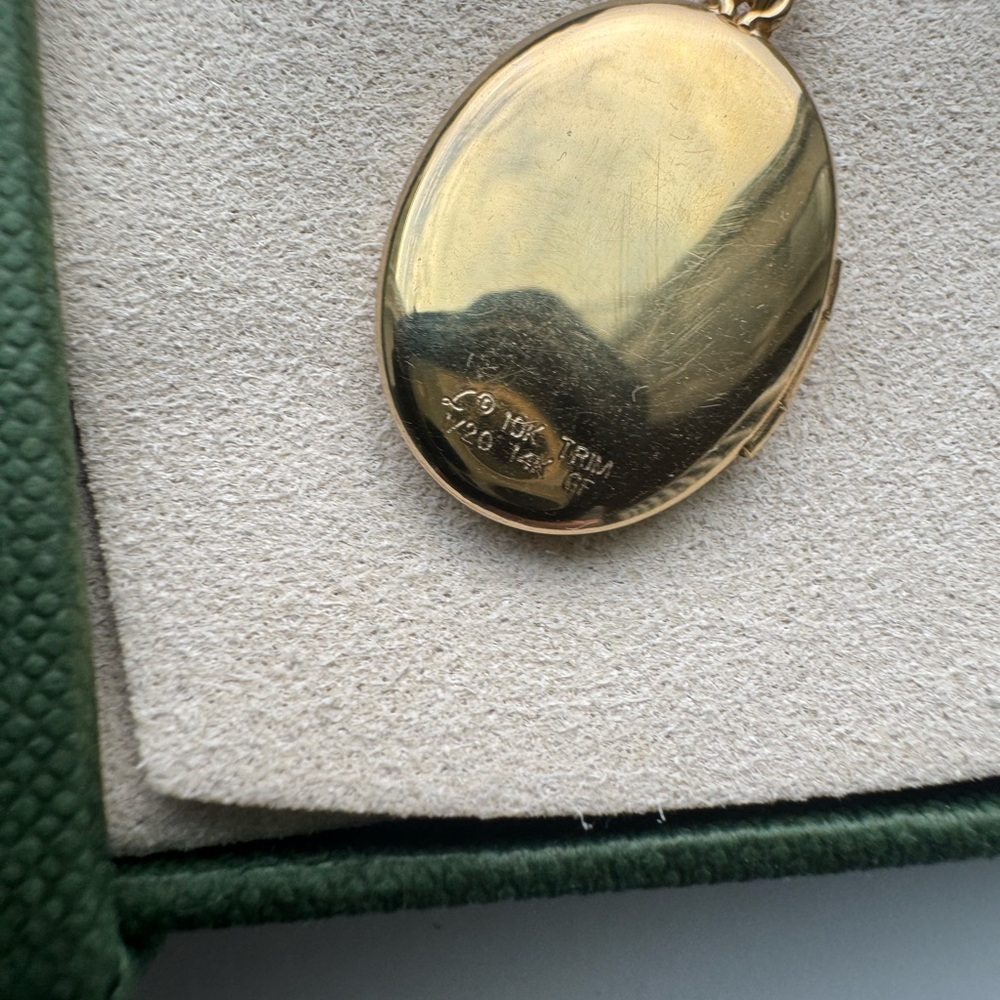 Vintage Gold Rose Locket Necklace - Picture 5 of 6